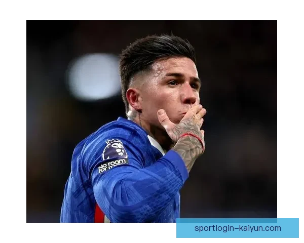 恩佐在本赛季中展现出持续提升的比赛影响力，成为球队关键一员