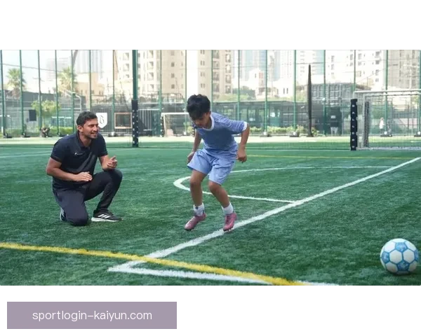 足球高光表现值得关注，球员近期状态持续提升，展现出卓越技术与竞争力。